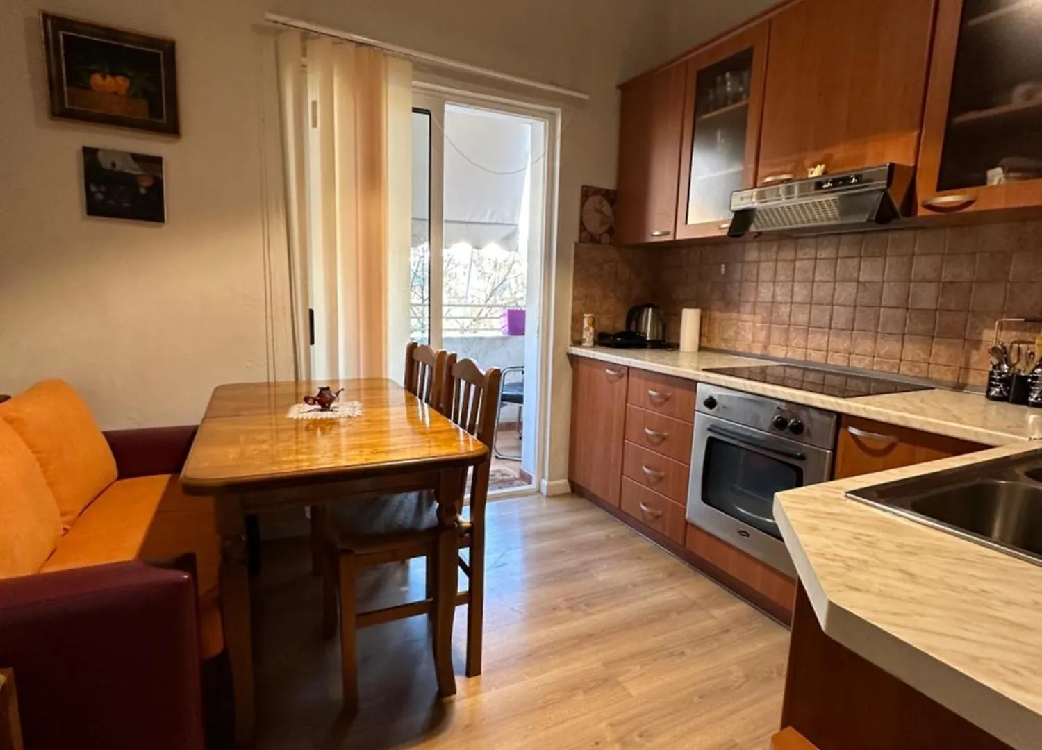 Kelly'S Cozy Hideaway - Central Tirana