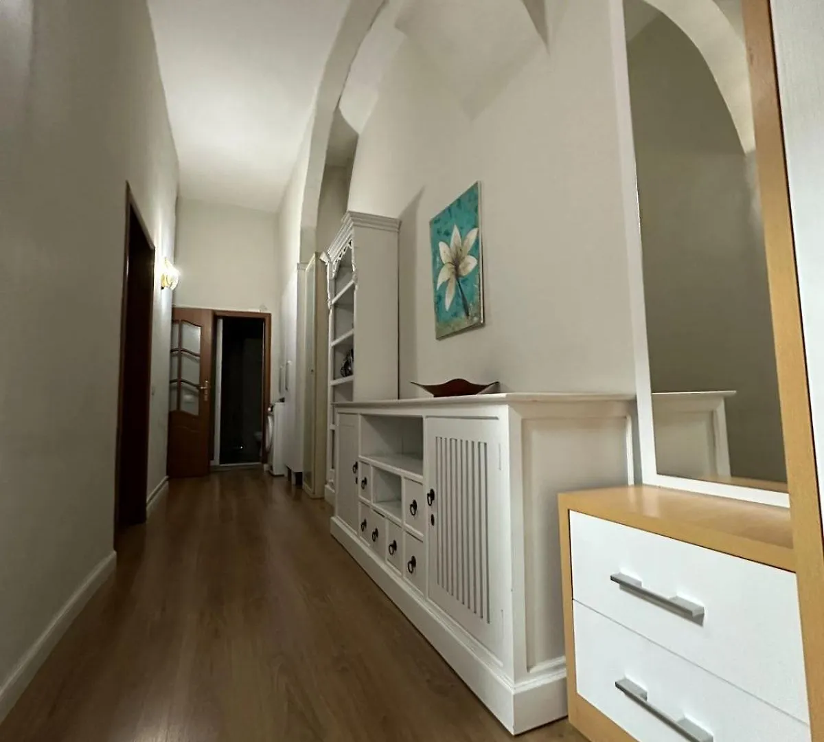 Kelly'S Cozy Hideaway - Central Tirana Albania