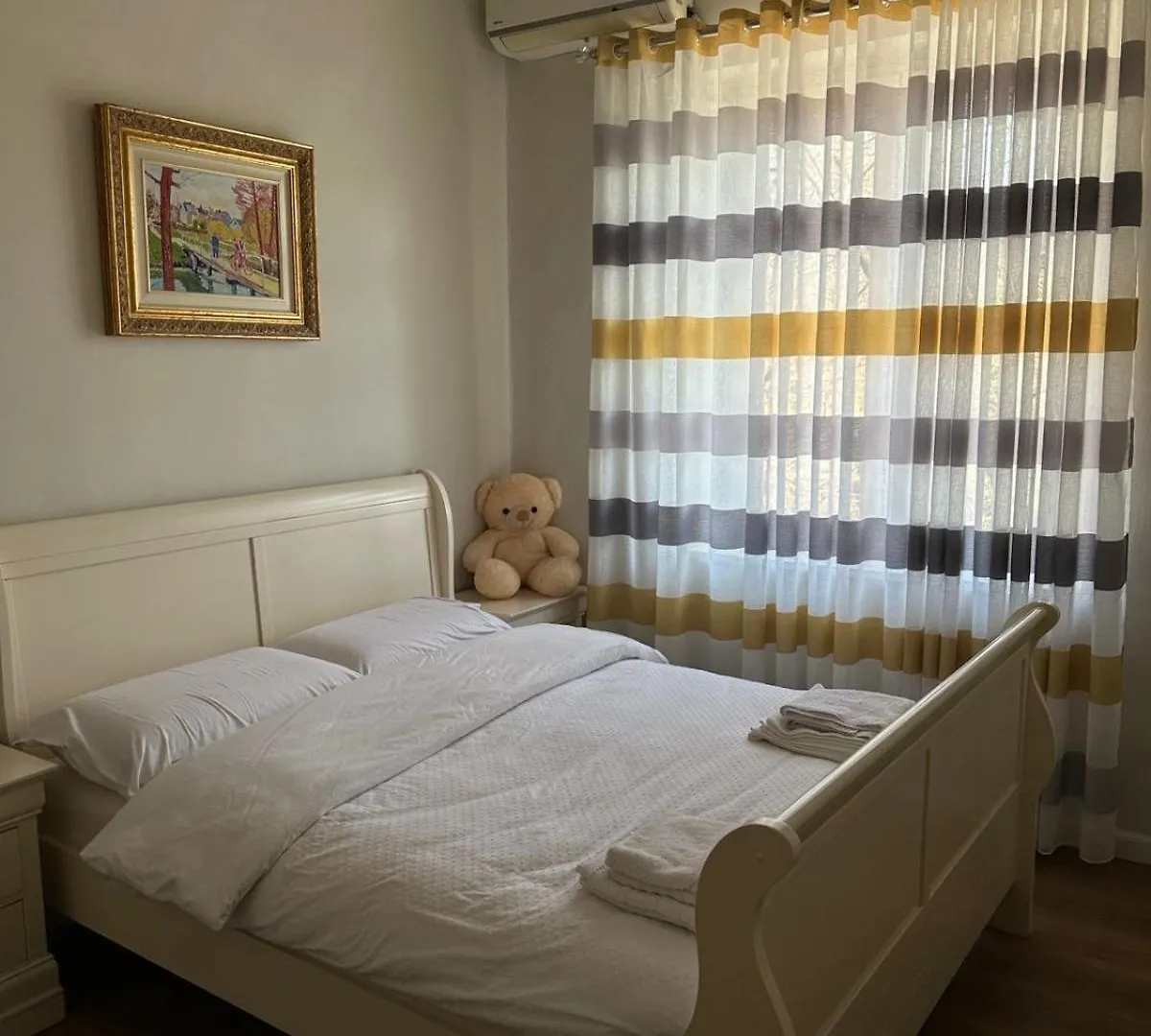 Kelly'S Cozy Hideaway - Central Tirana