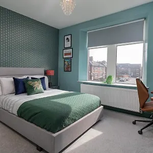 Modern Comfort-family-friendly-near & Peaks , Sheffield United Kingdom